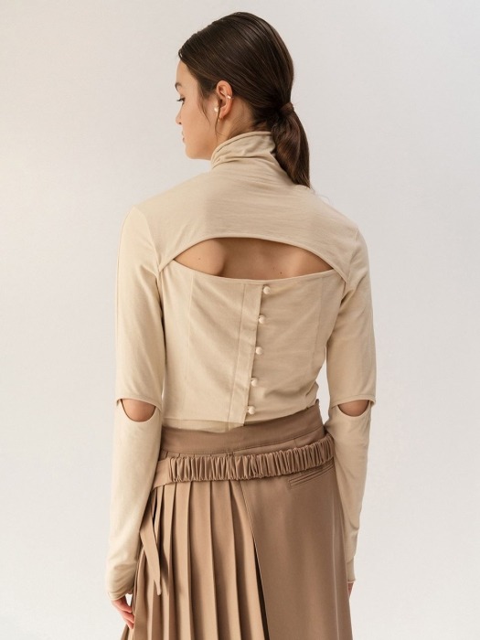 BUTTON-DETAIL ROLL-NECK JERSEY TOP (BEIGE)