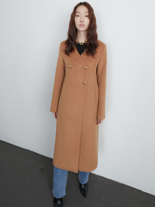 Collorless coat_camel