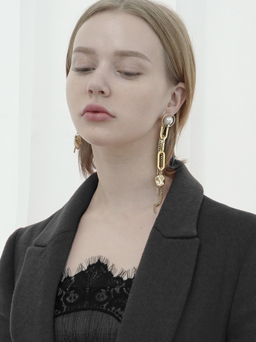 Bold chain earrings