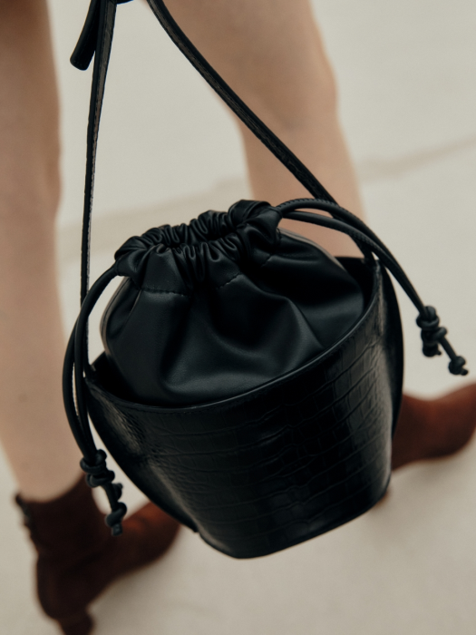 MOMA Mini Bucket Bag BLACK (JYBA1D900BK)