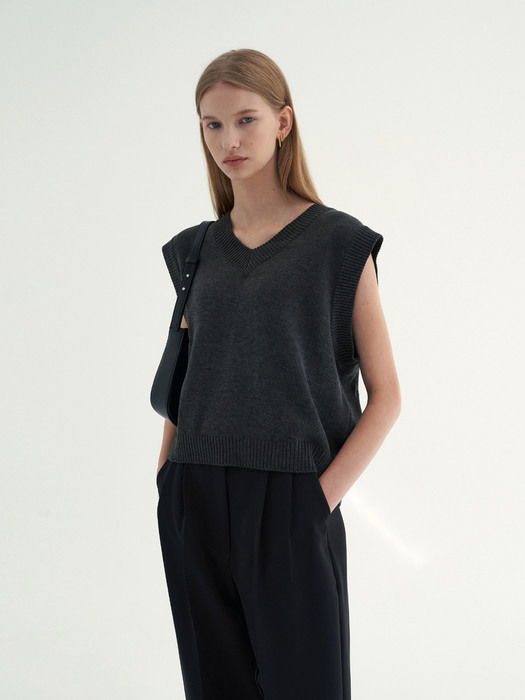 WOOL SEMI CROP VEST_CHARCOAL