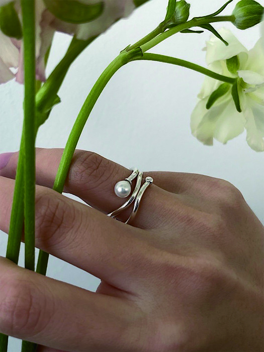 Flore pearl ring