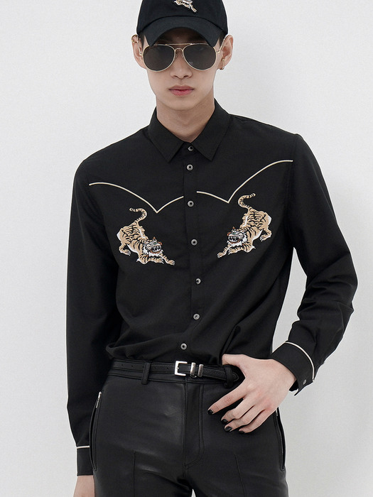 Tiger-Embroidered Western shirt[Black(UNISEX)]_UTS-FS28 