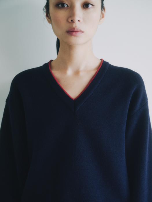 DARK NAVY DOUBLE FACED WOOL KNIT V NECK TOP