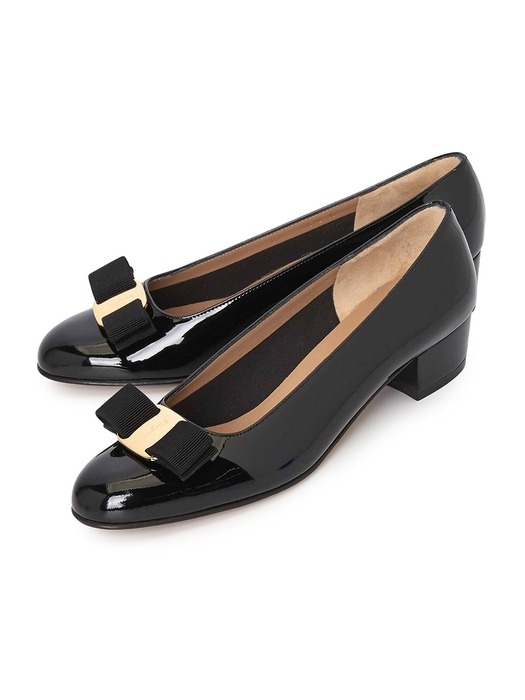 FERRAGAMO 페라가모 여성 구두 펌프스 VARA 3CM NERO 0574572