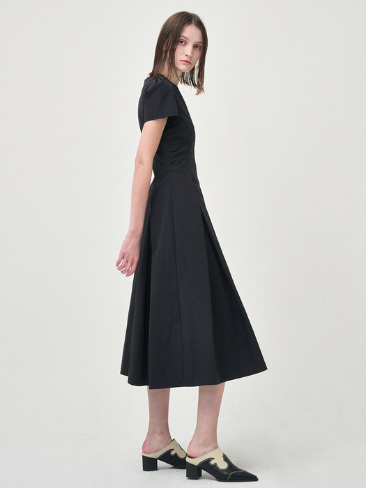 Side Shirring Pintuck Dress, Black