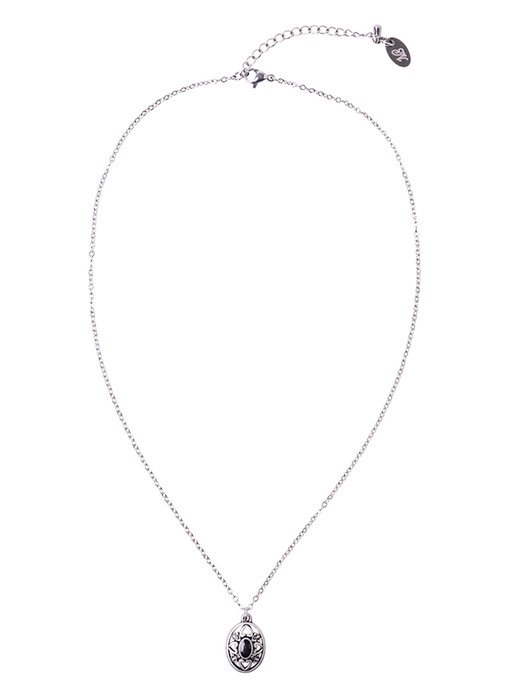 antique oval pendant necklace
