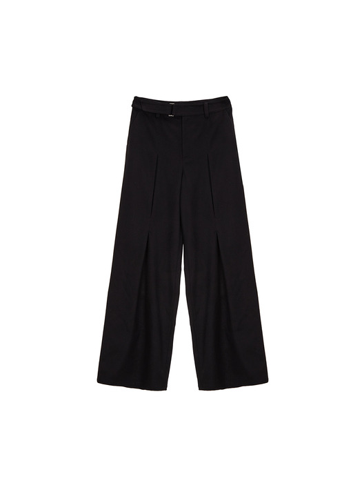 BELTED TUCK POINT TROUSER IN BLACK