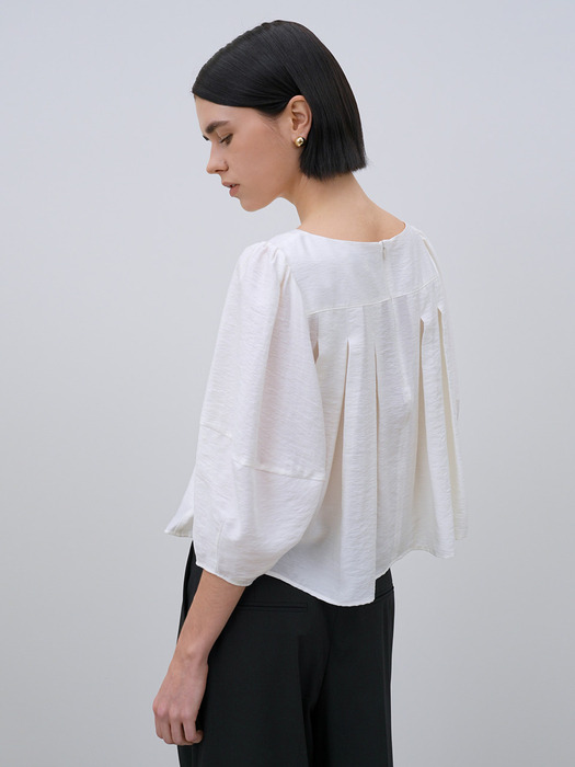 CO BACK PLEATED BALLOON BLOUSE_WHITE