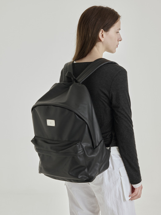 DAILY BIG LEATHER BACKPACK