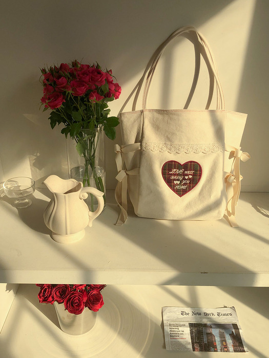 A letter bag_ivory