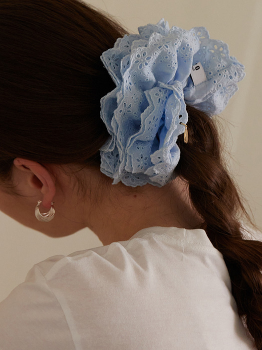 [단독]Lace Flower Scrunchie[3컬러 택1]