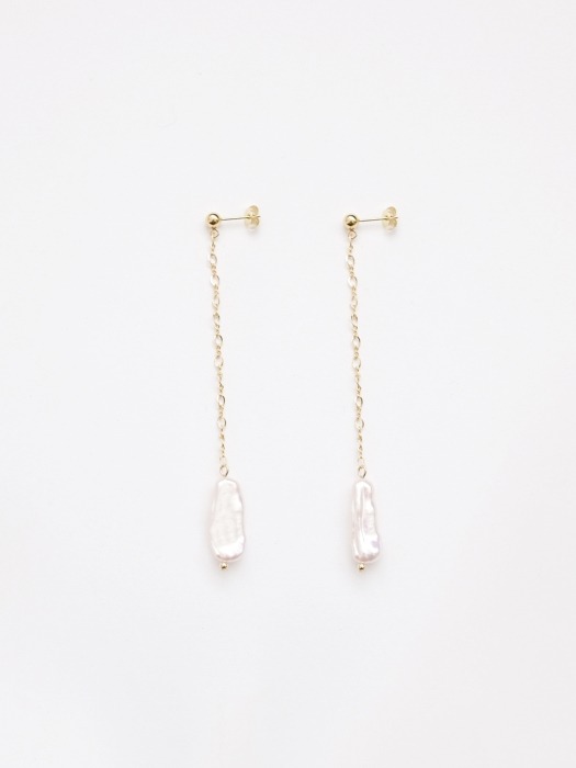 Melting Candle Pearl Short Earring