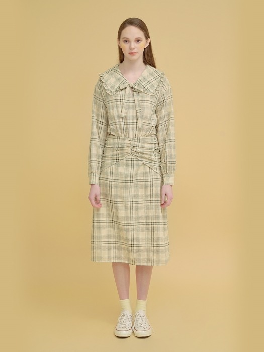 big collar ribbon dress