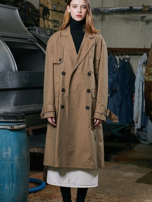 SQUARE TRENCH COAT (BEIGE)