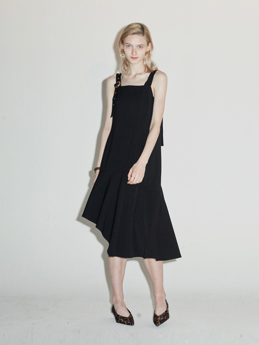 unbalance buckle dress Black