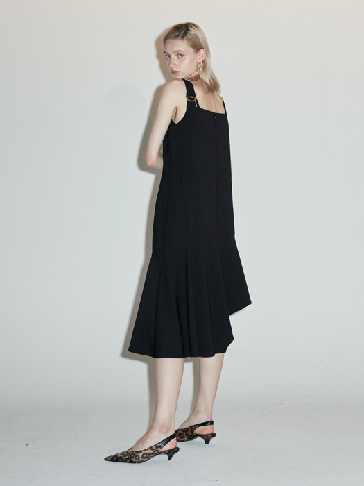 unbalance buckle dress Black