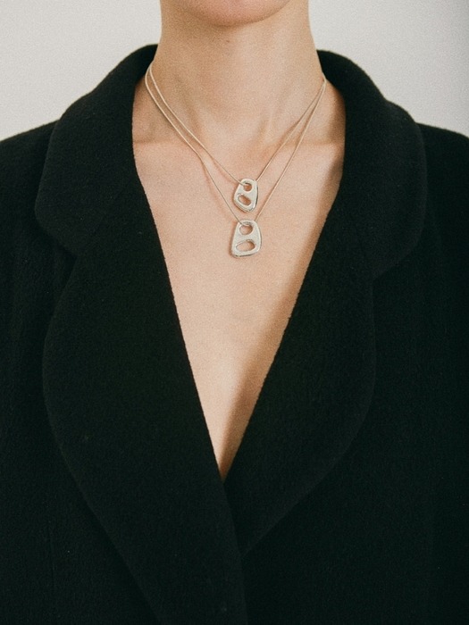 Cap necklace - silver
