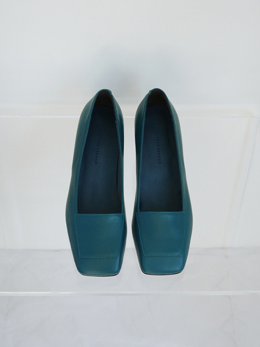 Square patches pumps Blue green