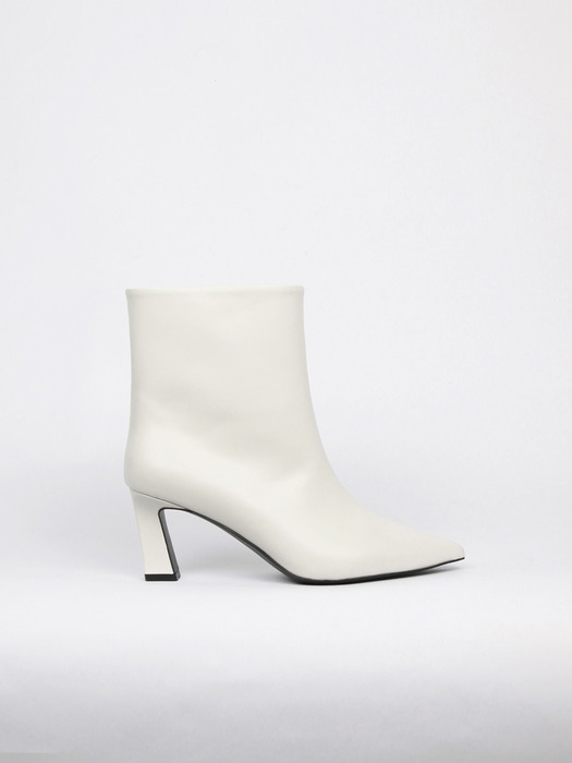 Erin Ankle Boots Off-White