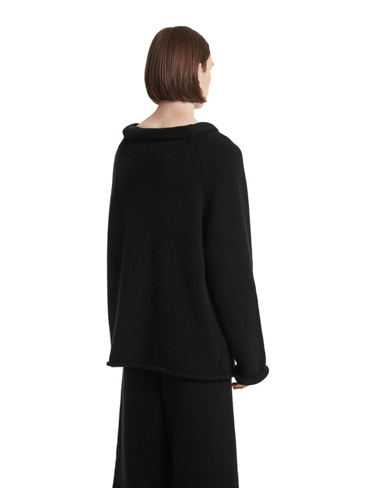 Rolling Neck Knit Sweater_Black