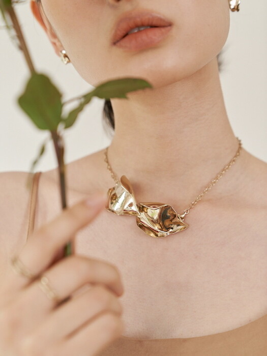 Rose Petal Necklace (L) II 목걸이