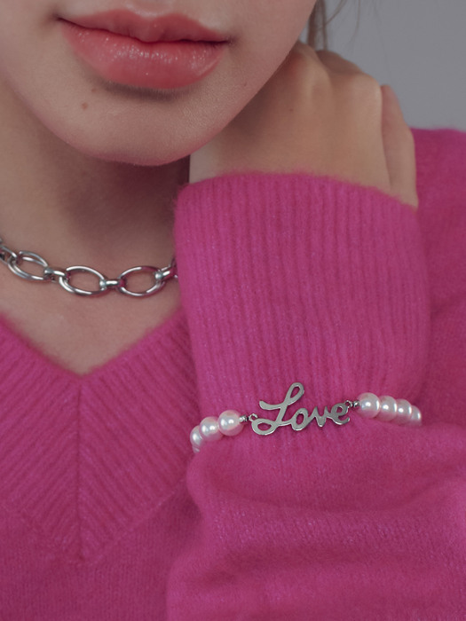 Love and pearl bracelet