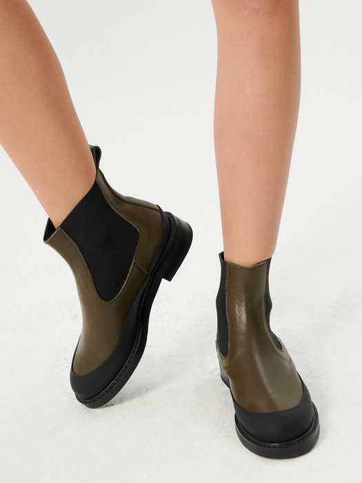 Classic Chelsea Boots / D21F01-KK