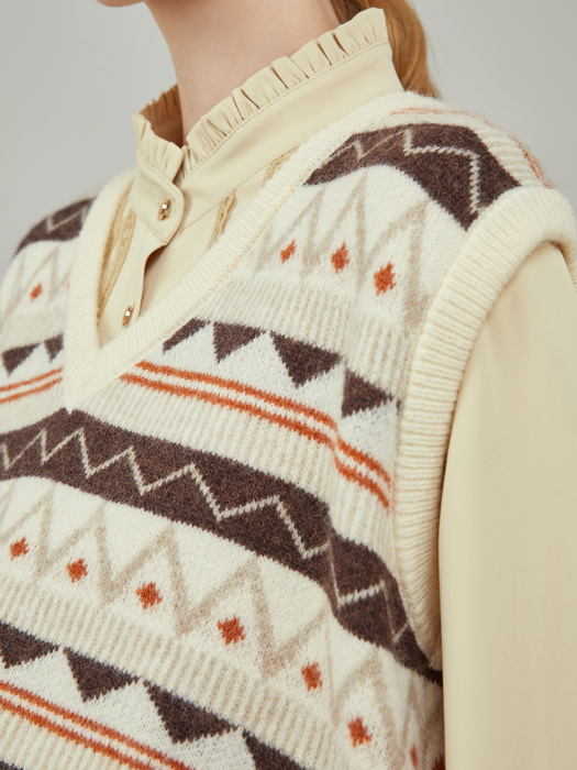 Wendy pattern knit vest_beige