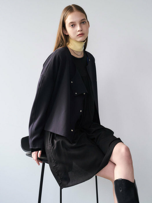 22 Spring_ Black Curved Outer