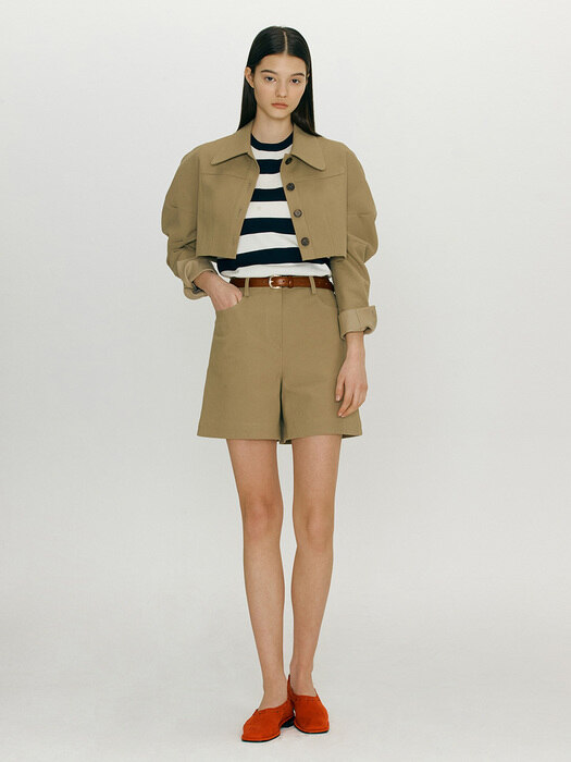 MOLOKAI Voluminous cropped jacket (Khaki beige)