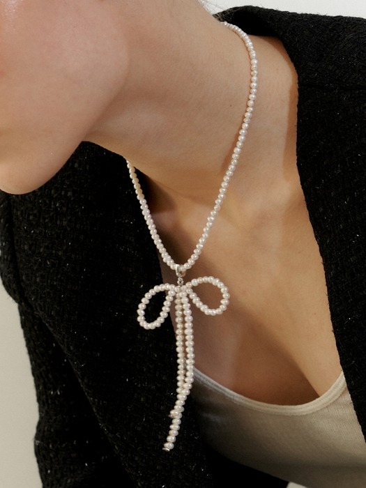 Vintage Pearl Ribbon Necklace