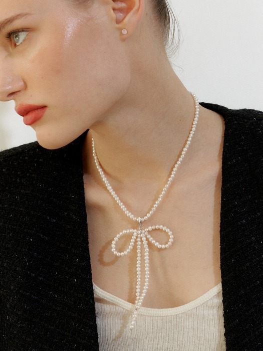 Vintage Pearl Ribbon Necklace