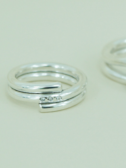curve line ring 002
