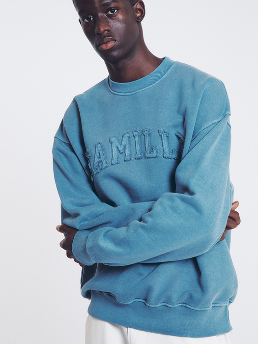 PIGMENT DYEING LOGO PATCH SWEATSHIRT (SMOKE BLUE)