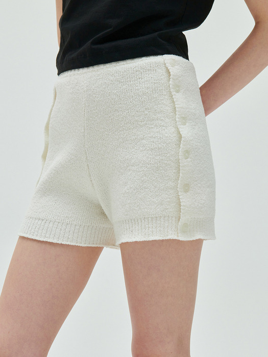 side button knit shorts-ivory