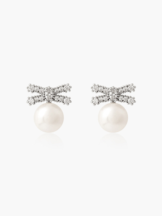 Lovesome Pearl Earrings