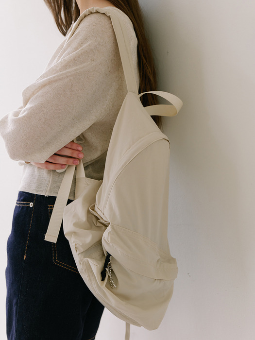 [키링증정] Big Pocket Backpack - Beige