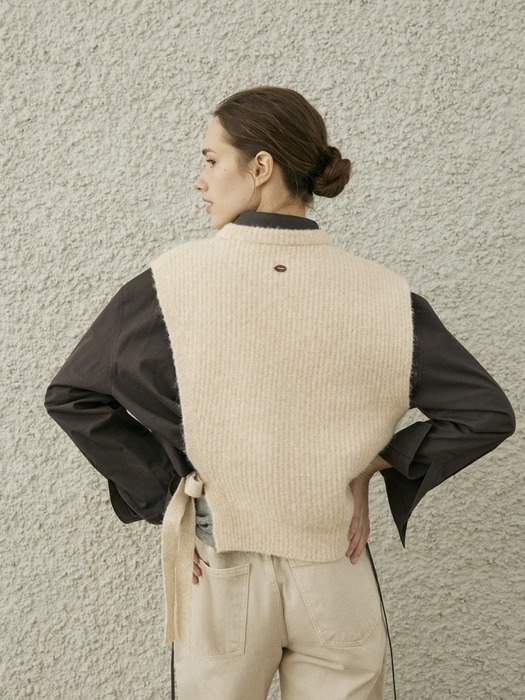 MADELEINE KNIT VEST_BEIGE