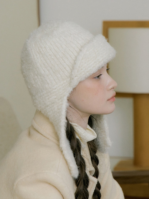 SOFT EARFLAP HAT COZY IVORY