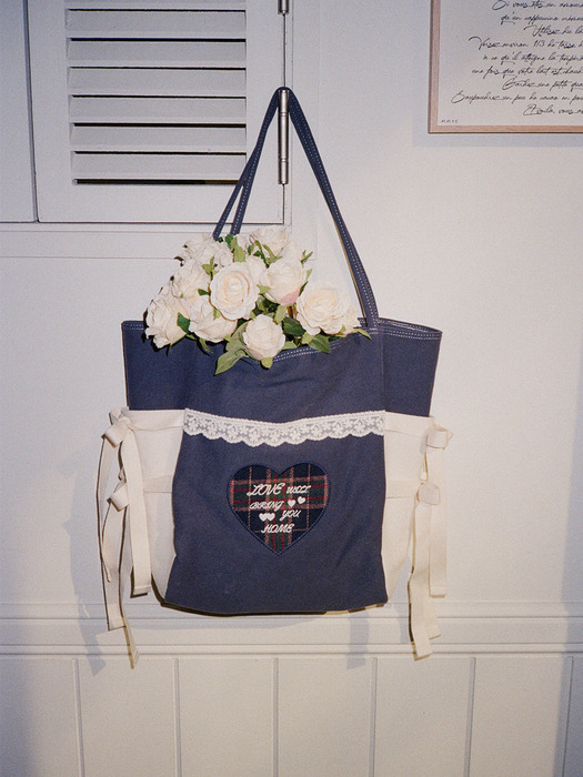 A letter bag_navy