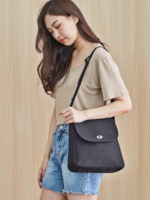 CANVAS FLAP SHOULDER (Black)