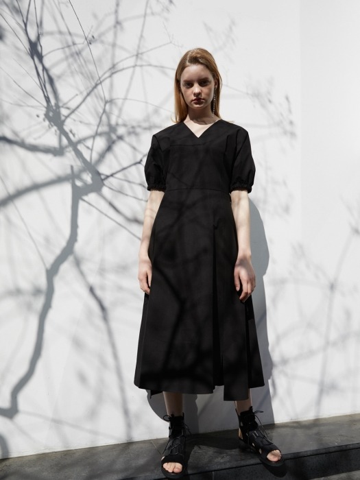 19 SPRING_Black Cotton Belted Dress 