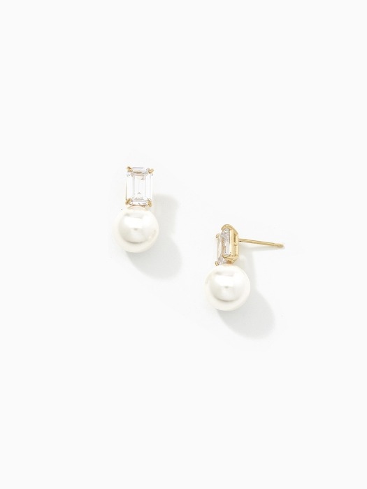 oblong stone & 10mm pearl mixed earring