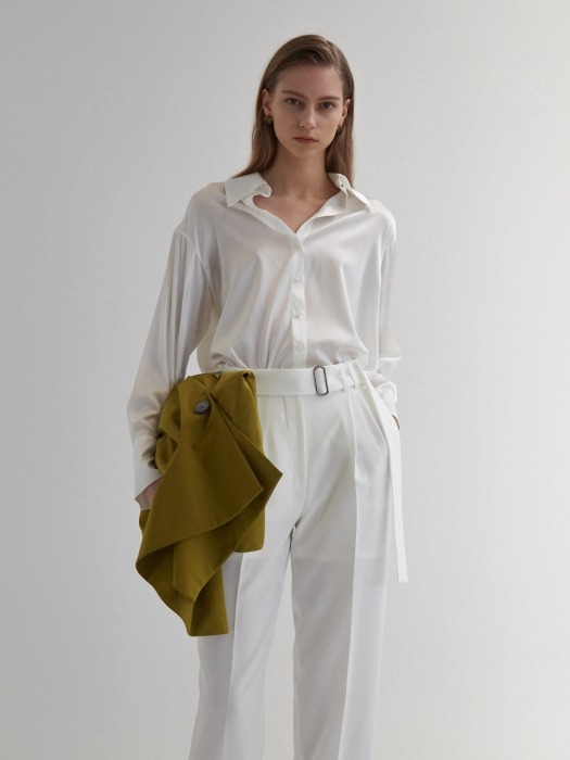 Belted 2-tucks trousers