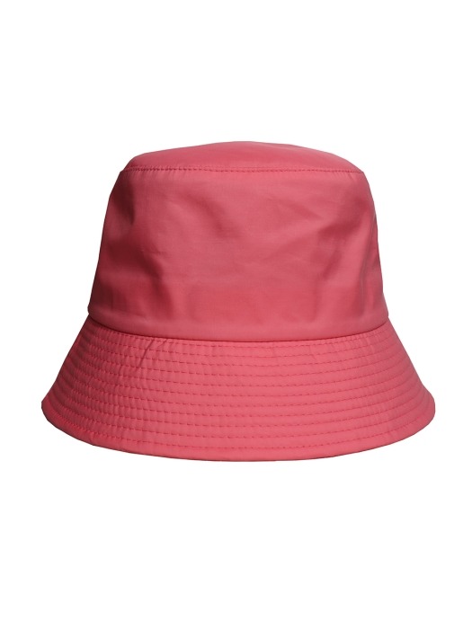 short bucket hat