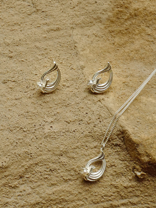 Wave Earring