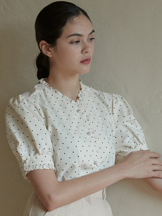 J500 frill dot blouse (ivory)