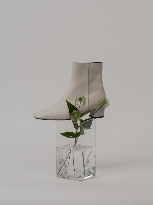 Aster Ankle Boots Cream