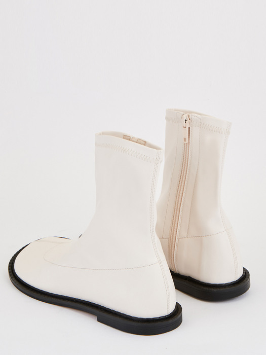 Dimsum Ankle Boots (Ivory)